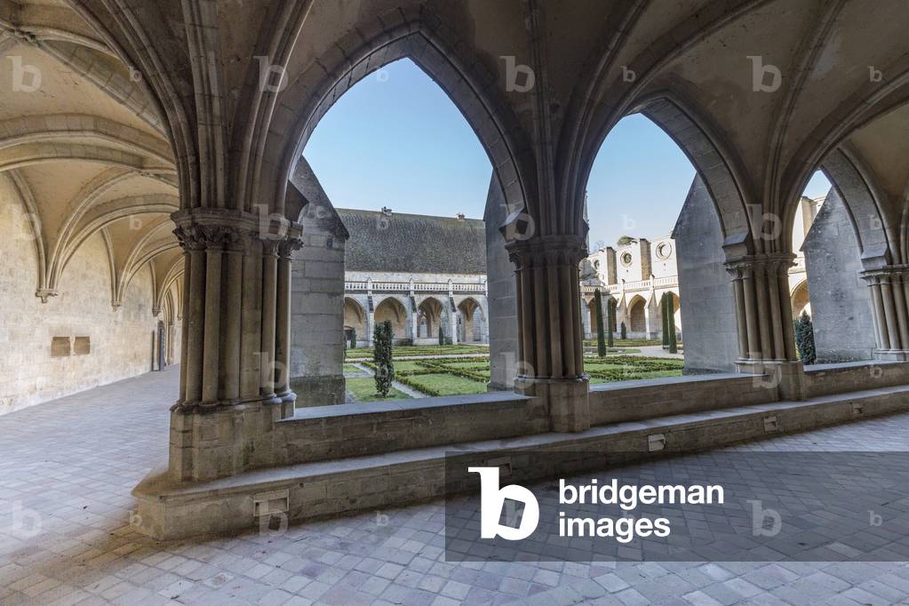 Gothic art: view of the cloister of the Cistercian monastery of Royaumont (abbey) 1228-1235 Asnieres-sur-Oise (Asnieres sur Oise), Val-d'Oise (Val d'Oise)