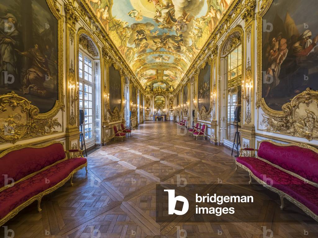 Image of Painting depicting The gallery doree and the vault painted by Francois Perrier (1594-1649)