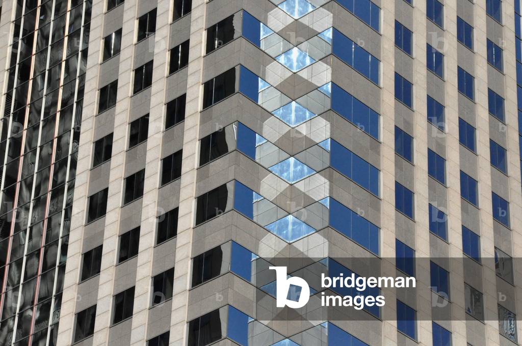 Skyscraper facade (photo)