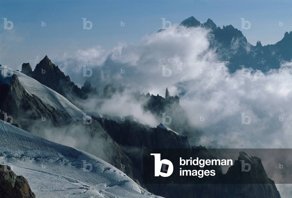 The Mont Blanc massif (photo)