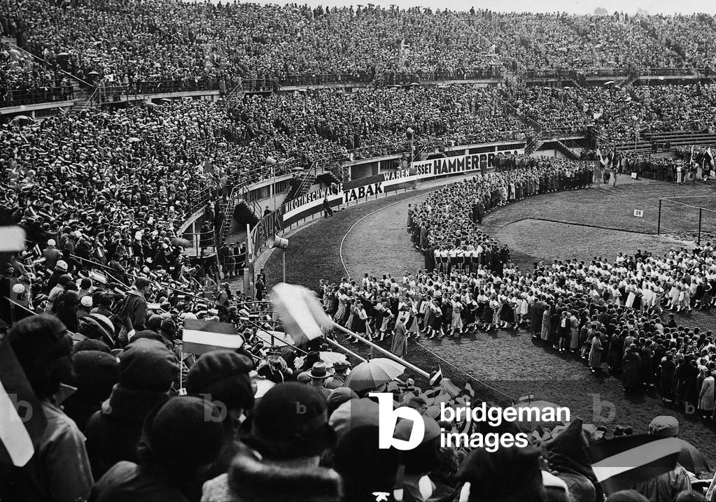 Youth ceremony in the Vienna stadium, 1935 (b/w photo)