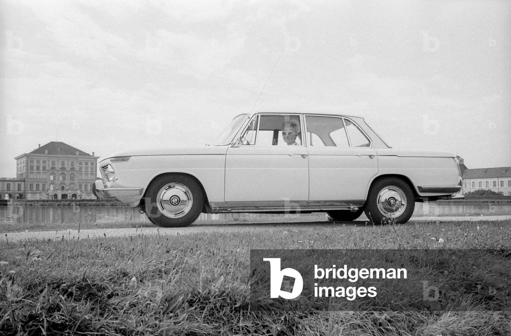 BMW 2000 TI, 1966 (b/w photo)