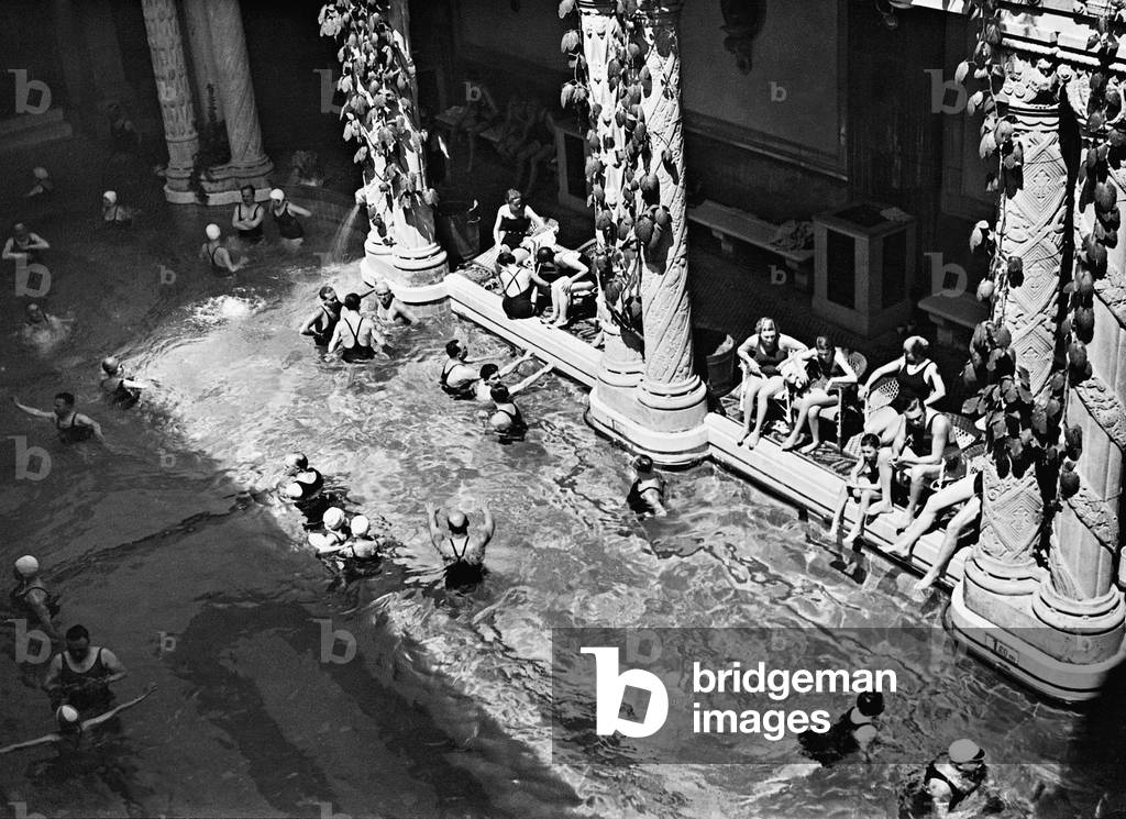 St. Gellert thermal bath (b/w photo)