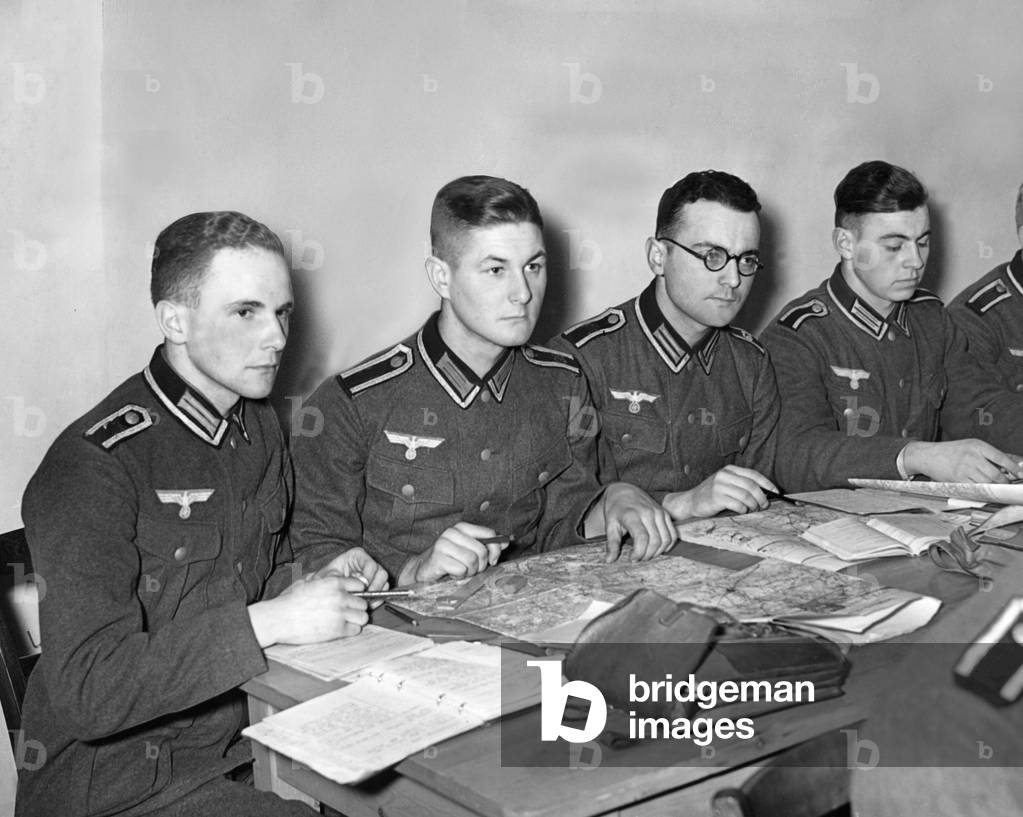 Officer candidates at a course in the Infantry School Doeberitz, 1939 (b/w photo)