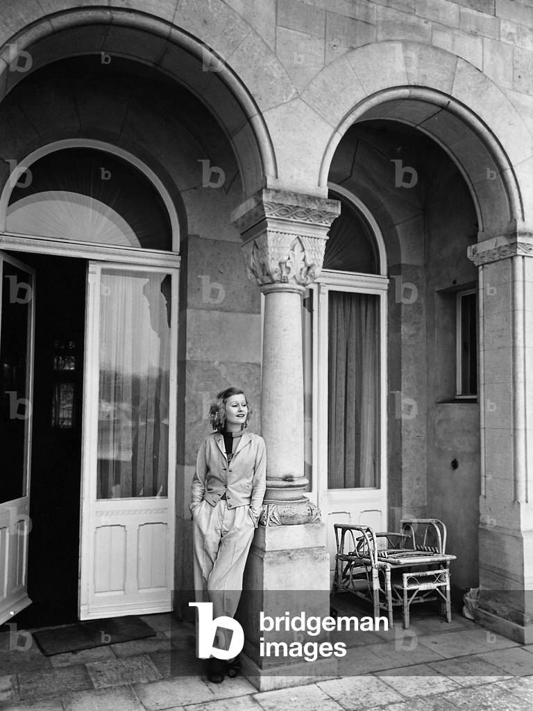 Lilian Harvey, 1936 (b/w photo)