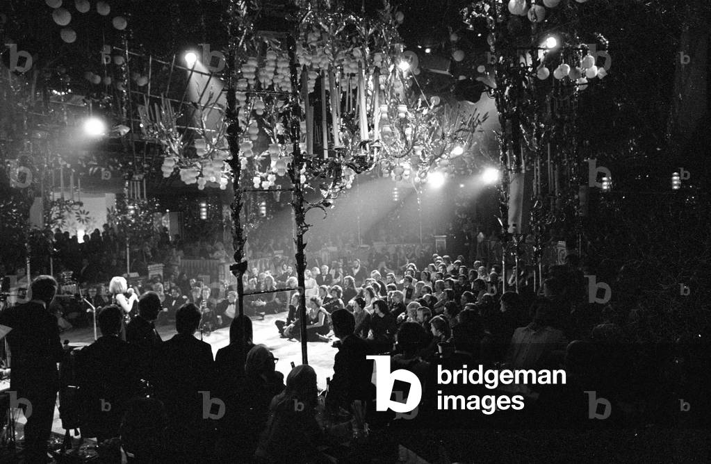 Soiree der Stars in Munich, 1974 (b/w photo)