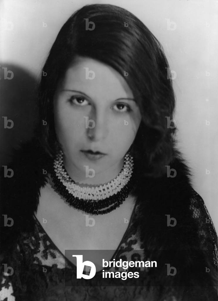 Portrait of a woman, 1935 (b/w photo)