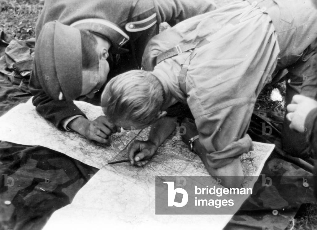 German Aircrew in Poland, 1939 (b/w photo)