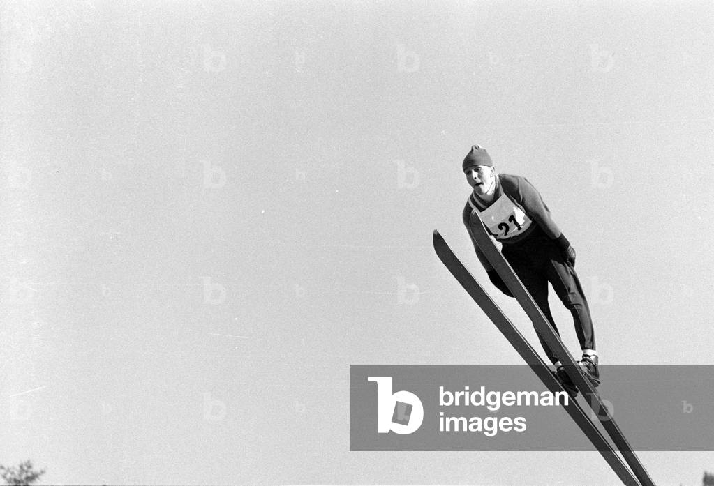 Four Hills Tournament 1963/64: individual jumping in Garmisch-Partenkirchen, 1964 (b/w photo)