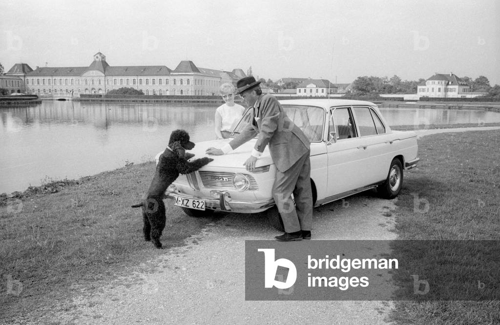 BMW 2000 TI, 1966 (b/w photo)