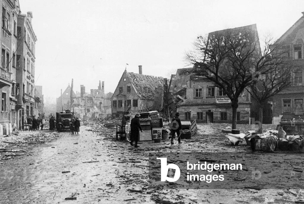 The destroyed Augsburg, 1944 (b/w photo)
