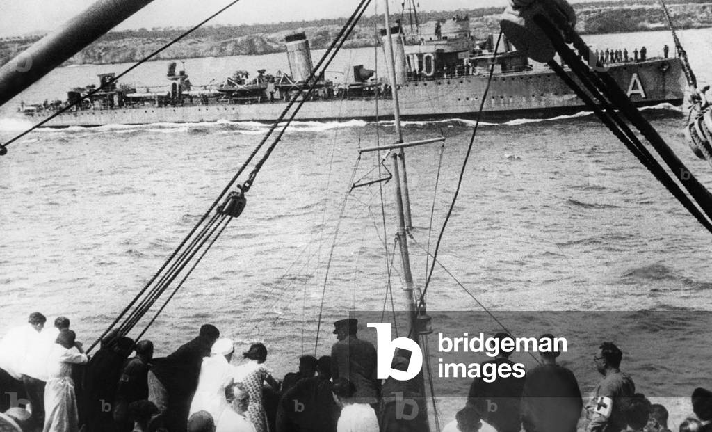 Republican destroyer in the Port of Porto Cristo, Mallorca, 1936