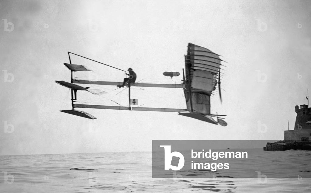 Water-plane contest, Monaco, 1911 (b/w photo)