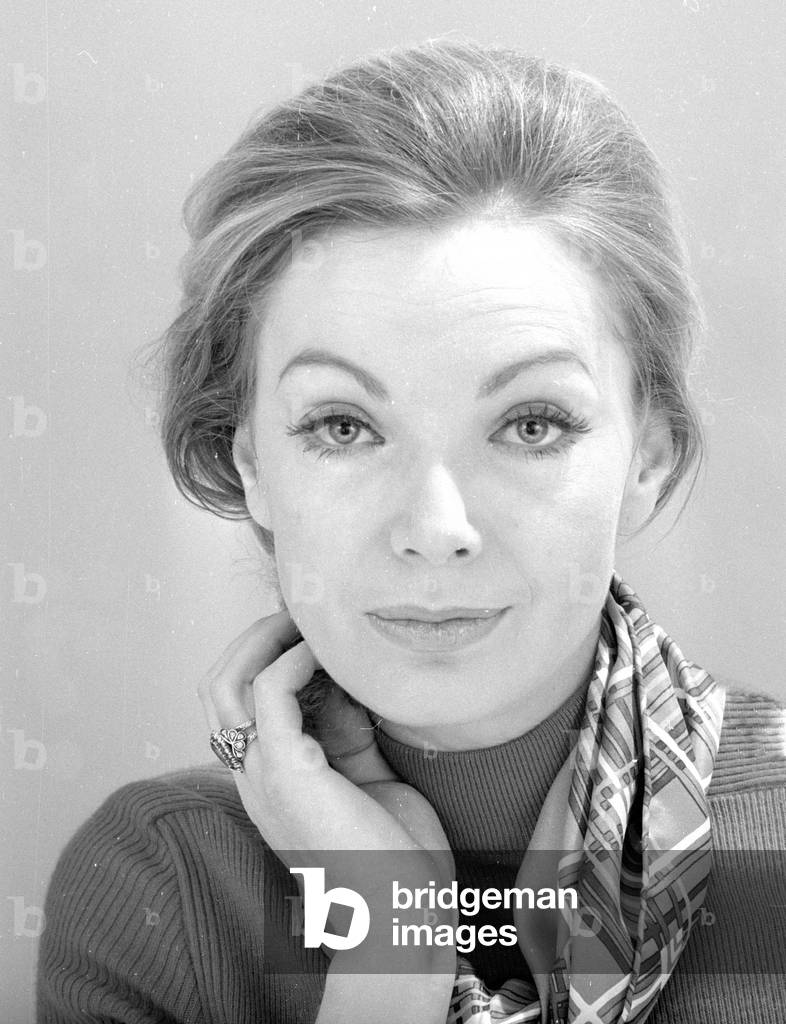 Maria Perschy, 1974 (b/w photo)