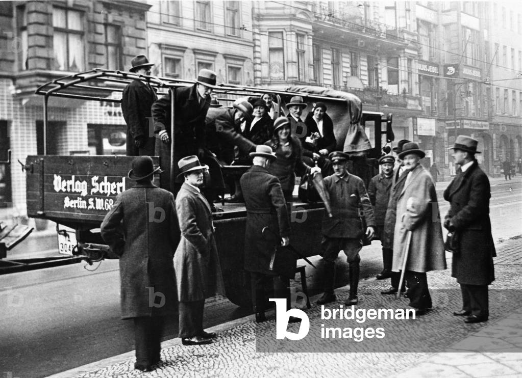 Collective transport during the strike of the Berlin Transportation Company, 1932 (b/w photo)