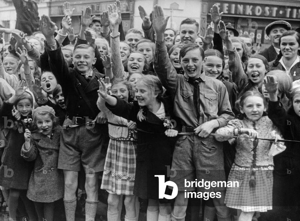 Enthusiastic children and adolescents in As (town in the Czech Republic), 1938