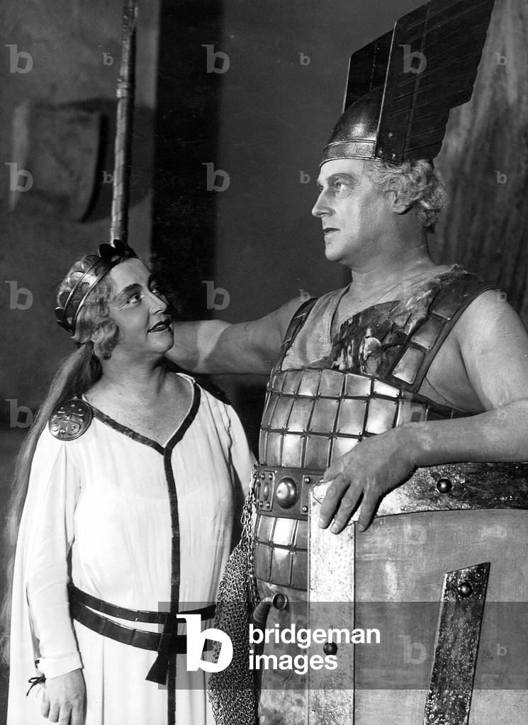 Bertha Stetzler and Gotthelf Pistor in Richard Wagner's 'Twilight of the Gods', 1936 (b/w photo)
