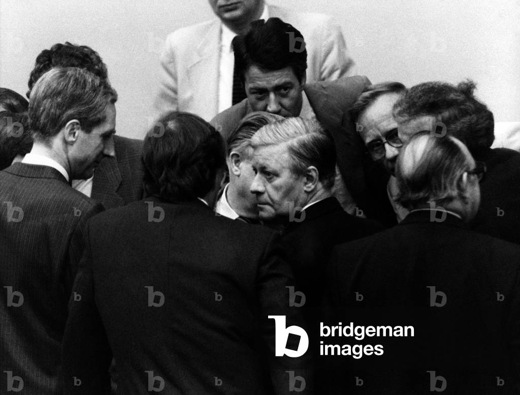 Helmut Schmidt and the coalition break in Bonn, 17 September 1982 (b/w photo)