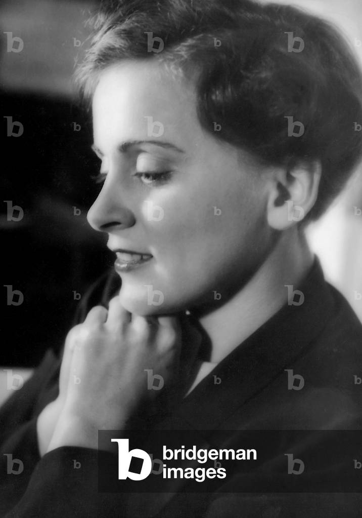Luise Ullrich, 1936 (b/w photo)