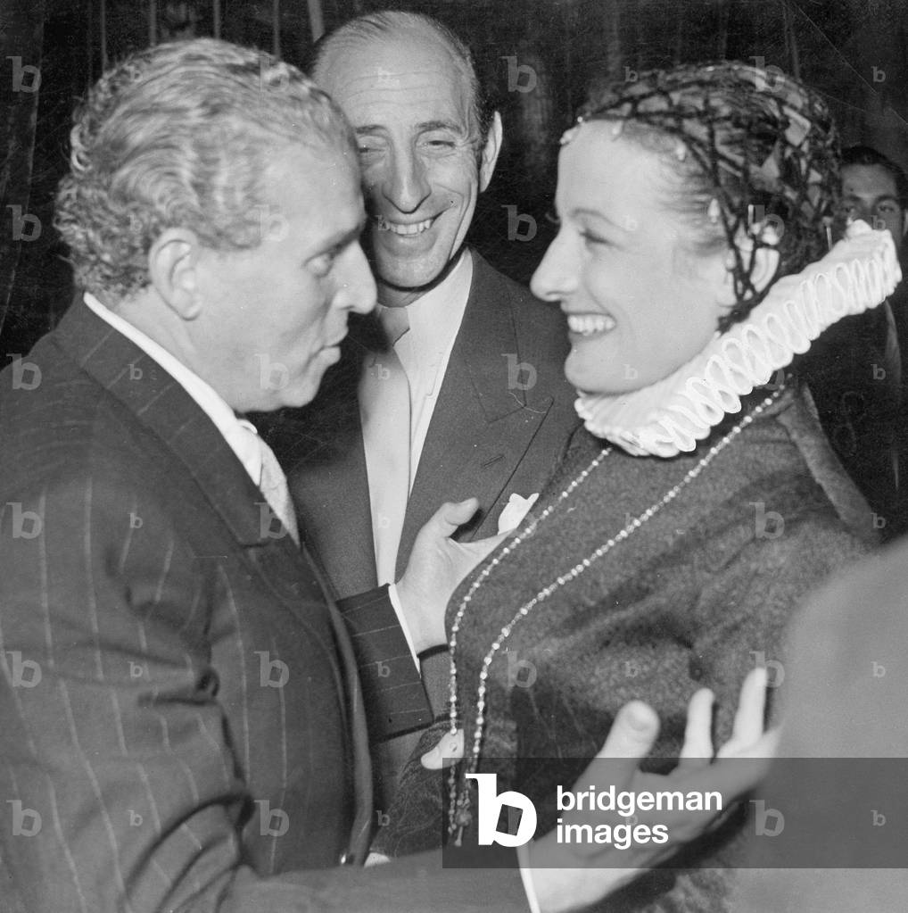 Carl Zuckmayer, Hans Buckwitz and Maria Wimmer, 1950 (b/w photo)