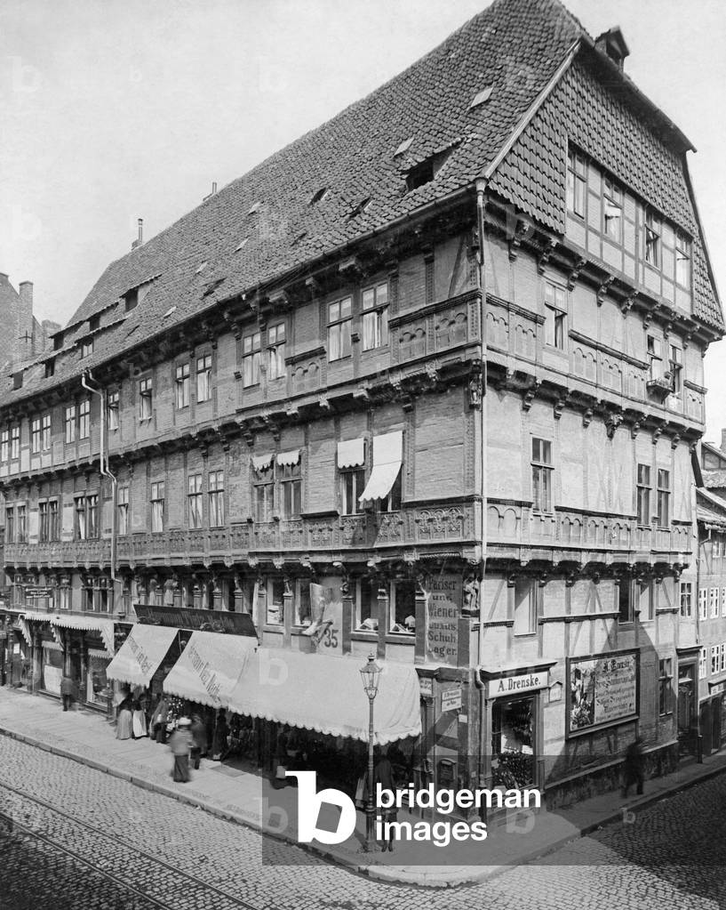 Schoolyard in Halberstadt, 1903 (b/w photo)
