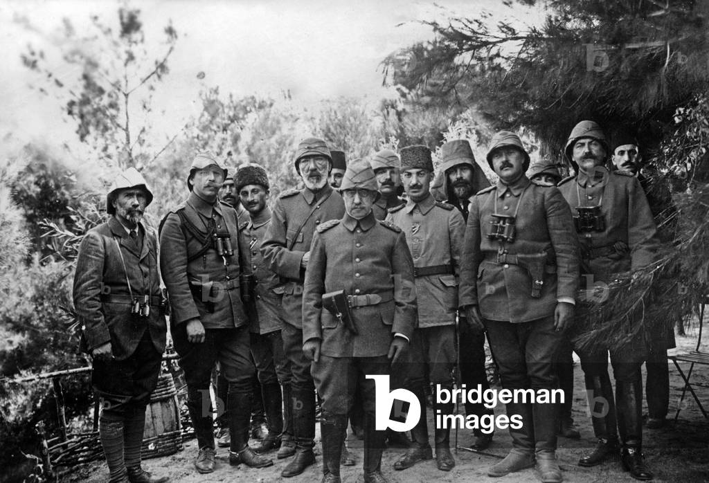 Visit of the Turkish heir to the throne, 1915 (b/w photo)