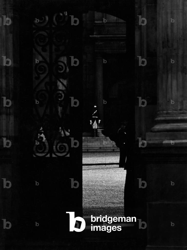 The Elysee Palace in Paris, 1960 (b/w photo)
