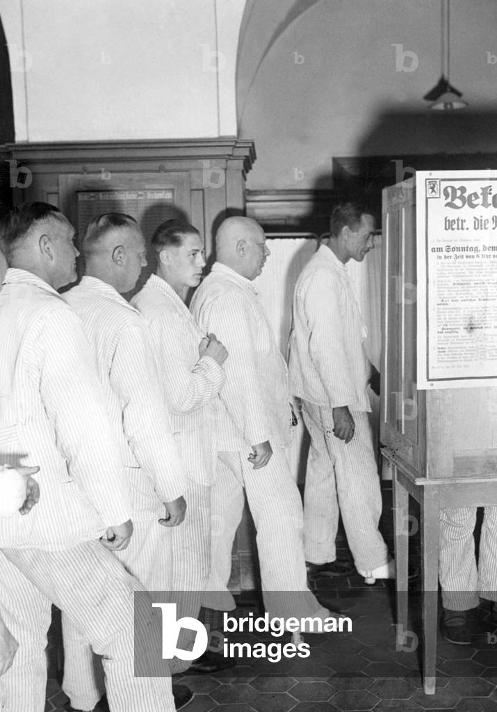 Patients voting in the Reichstag election, 1932