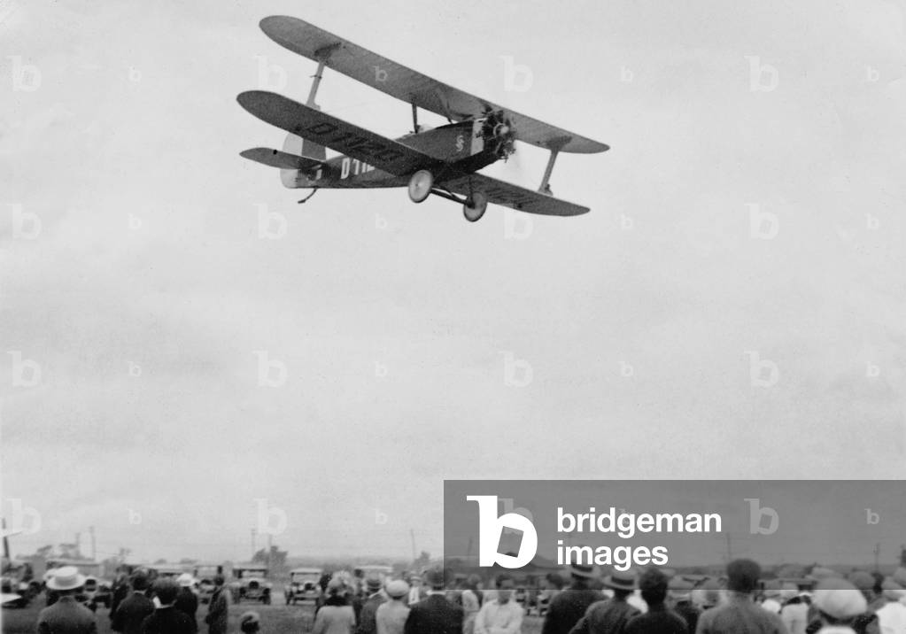 Thea Rasche in the Siemens-Halske airplane, 1927 (b/w photo)