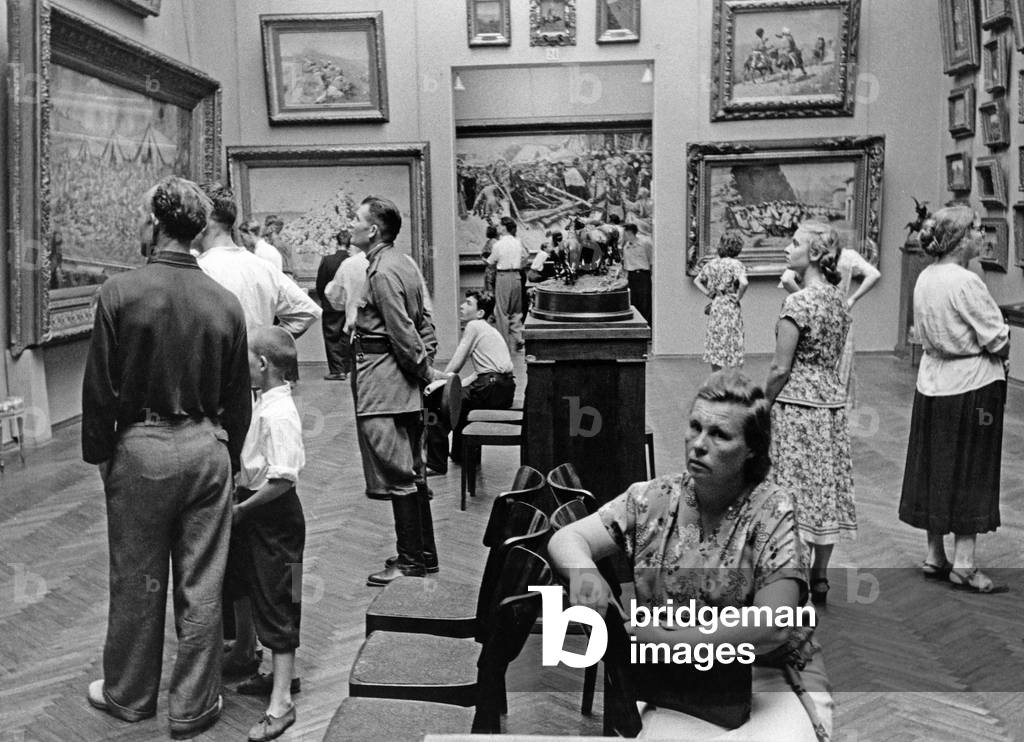 The State Tretyakov Gallery in Moscow, 1956 (b/w photo)