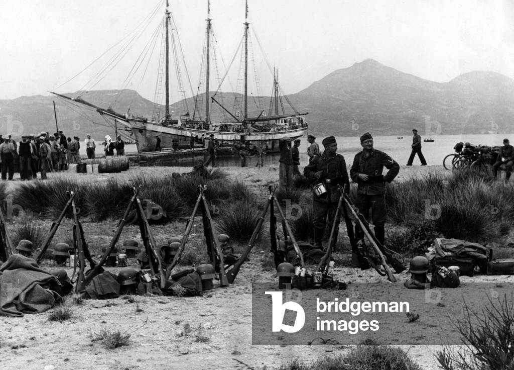 Ship transport of german troops near Crete, 1941 (b/w photo)