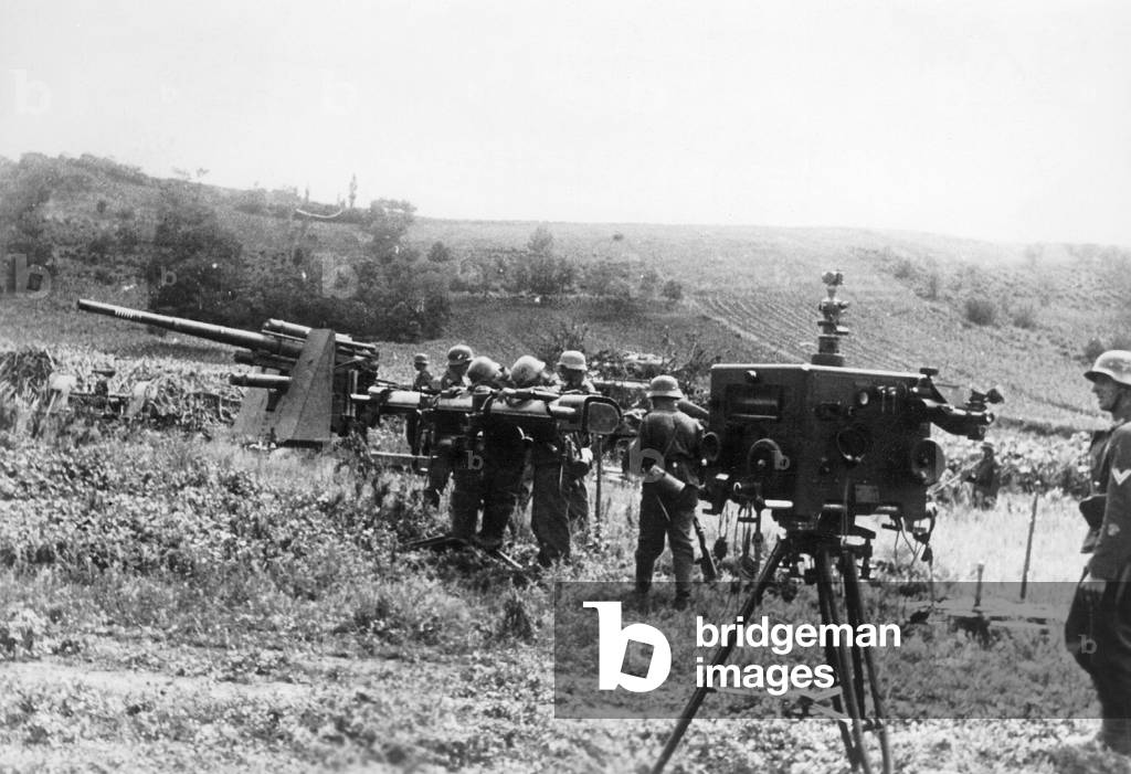 German Flak at the Eastern Front, 1941 (b/w photo)