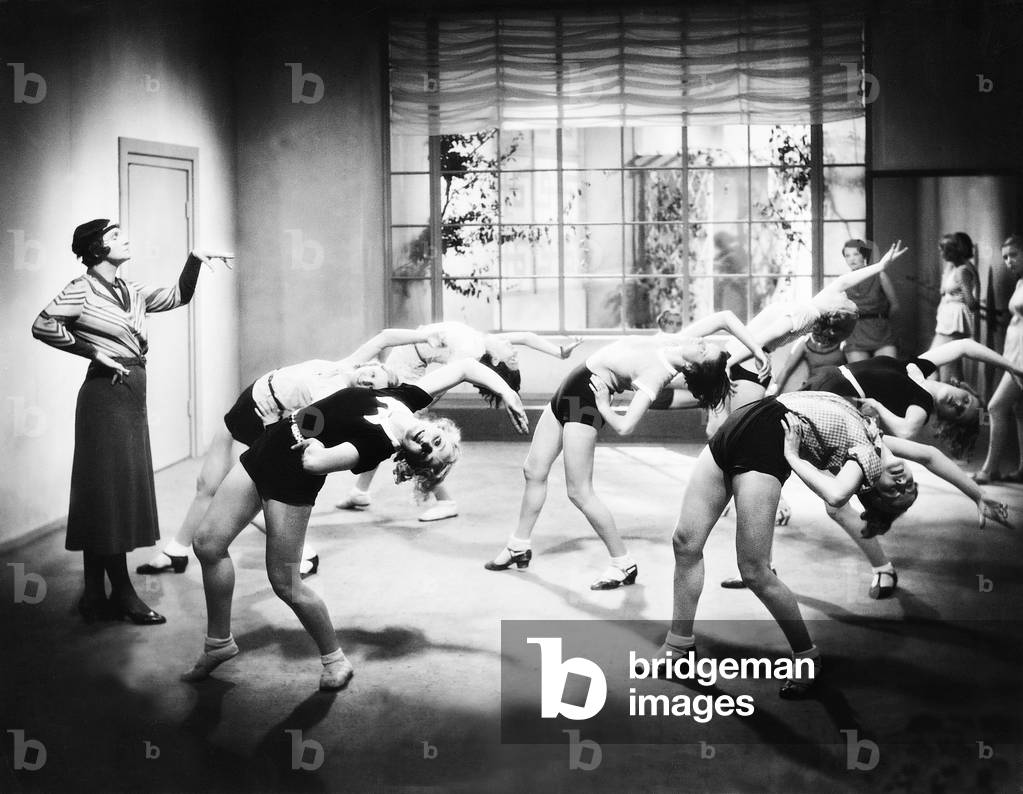 Dance lesson in 'Musik im Blut' [The Kurt Widmann Story], 1934 (b/w photo)