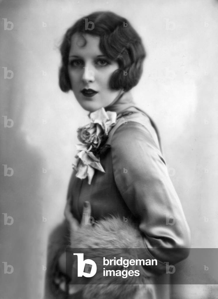 Portrait of a woman, 1927 (b/w photo)