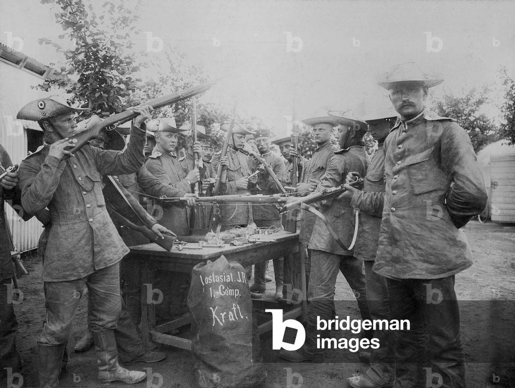 East Asian Infantry Regiment, 1900 (b/w photo)