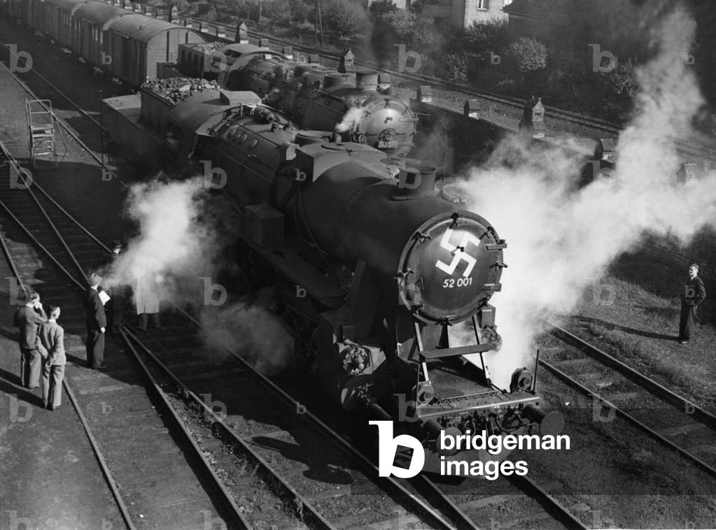 Steam locomotive, 1942 (b/w photo)