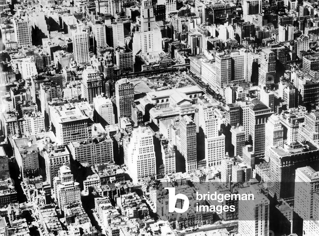 New York, 1925 (b/w photo)