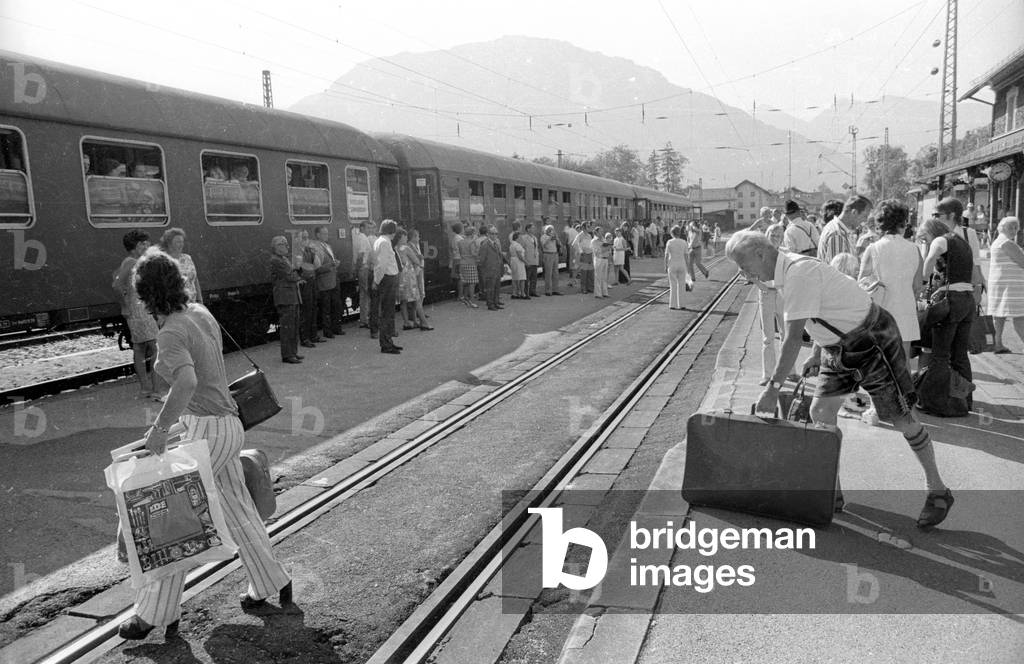 Special train of a travel agency in Ruhpolding, 1974 (b/w photo)