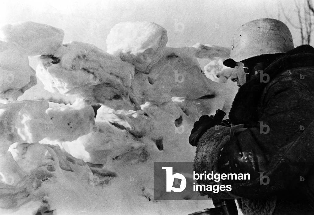 Observation post, 1942 (b/w photo)