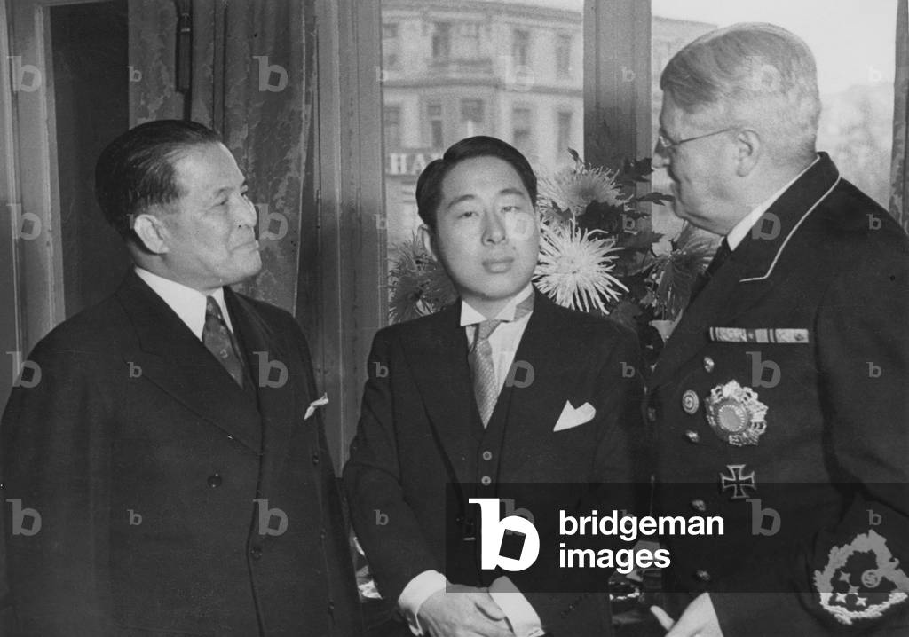 Oshima Hiroshi, Wang The Yin and Otto Meissner, 1944 (b/w photo)