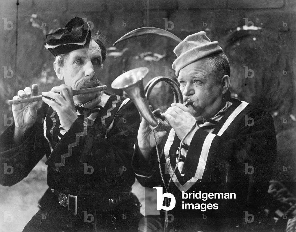Carl Schenstrom and Harald Madsen in 'From the good old days' [I de gode, gamle dage], 1940 (b/w photo)