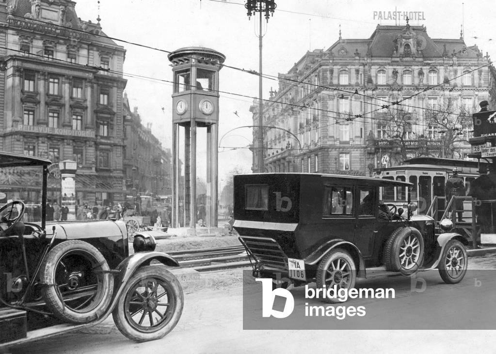 Potsdamer Platz, 1924 (b/w photo)