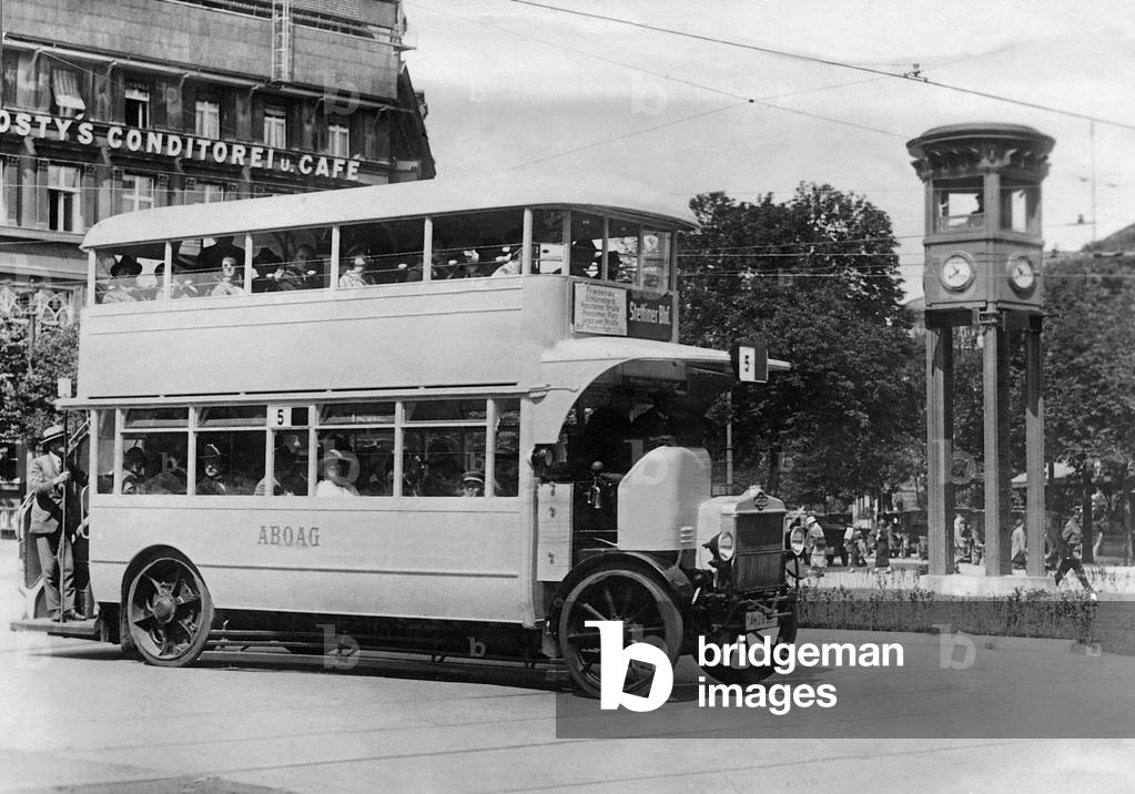 Double decker bus on Potsdamer Platz, 1890 (b/w photo)