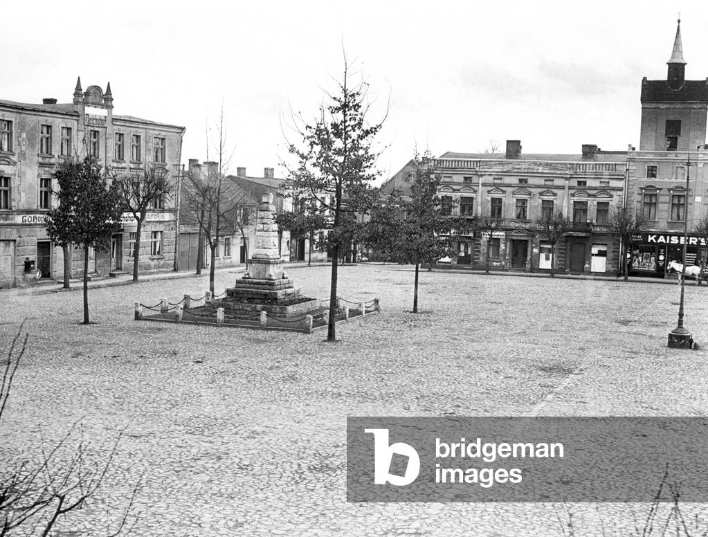 Town square in Bischofswerder, 1939