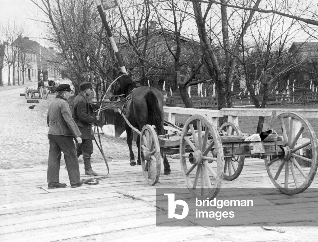 Border crossing at Bischofswerder, around the 1920s