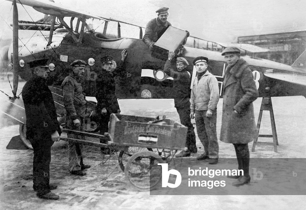 Air mail plane, 1919 (b/w photo)