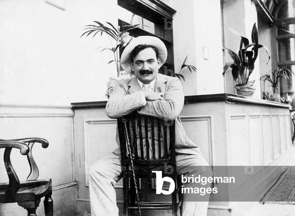 Enrico Caruso, 1906 (b/w photo)