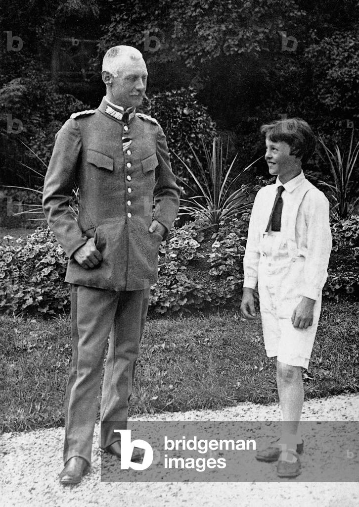 Crown Prince Rupprecht of Bavaria and Prince Albrecht of Bavaria, 1915 (b/w photo)