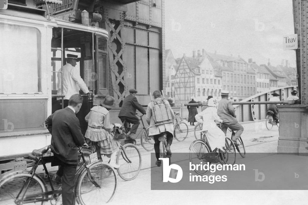 Cyclist in Copenhagen, 1914