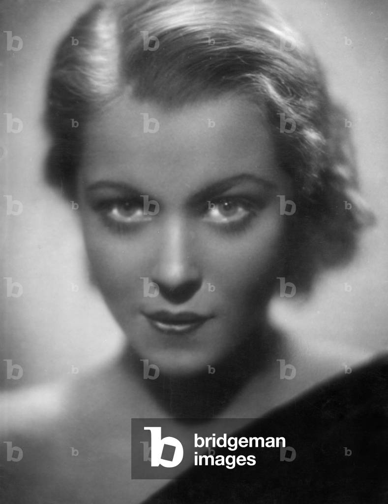 Portrait of a woman, 1933 (b/w photo)